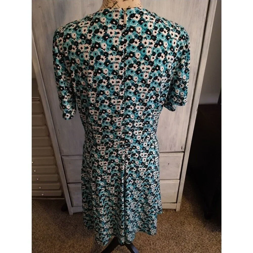 Michael kors v-neck  floral dress Medium Boho Feminine Cottagecore romance